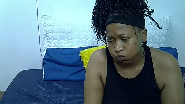 HipsDontLieX95 webcam