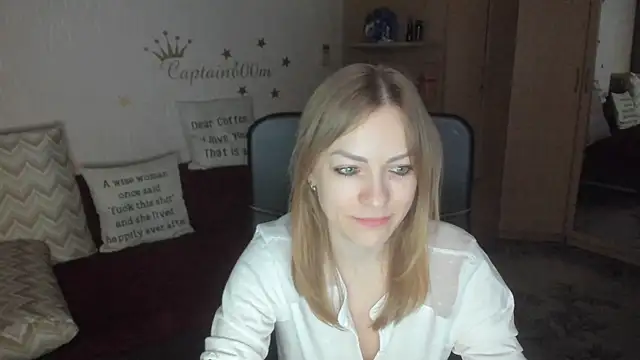 Tiffany_Bates webcam