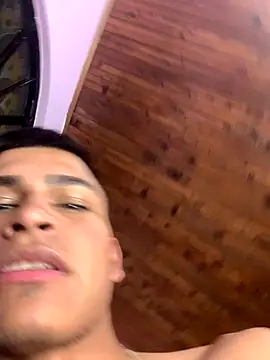 Emiliano_Reyes webcam