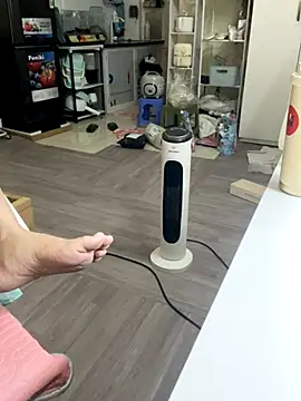 mina048 - Mina048's free webcam