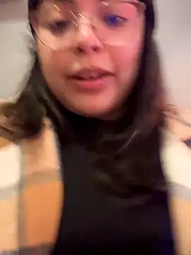 drizzypeach602 - Drizzypeach602's free webcam