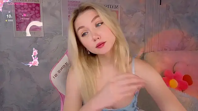 angel_with_flowers - Angel_with_flowers's free webcam