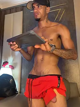 AaronCruz_'s live cam