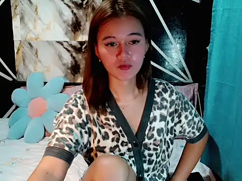 urgirl_mikah - Urgirl_mikah's free webcam - UK Sex Cams