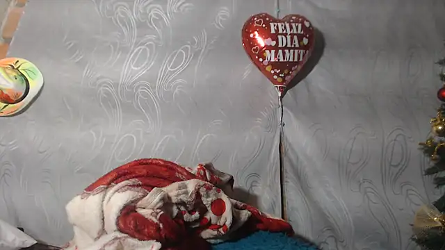 CataleyaRosee webcam