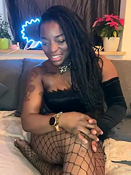 Webcam Model (HotKaylaa) is live