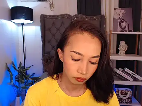 Sweet_kittyxx webcam