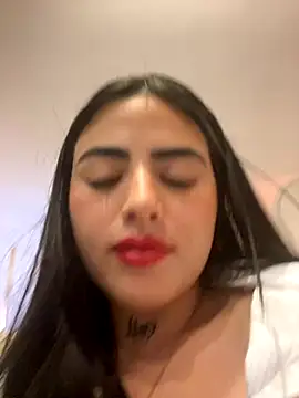 _naomi_fox_ - _Naomi_Fox_'s free webcam - UK Sex Cams