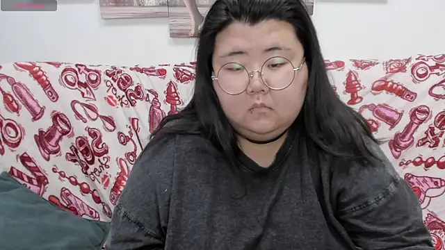 nadine_asian - Nadine_asian's free webcam