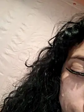 Flora-latin-girl webcam