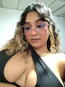 brendagirs - BrendaGirs's free webcam