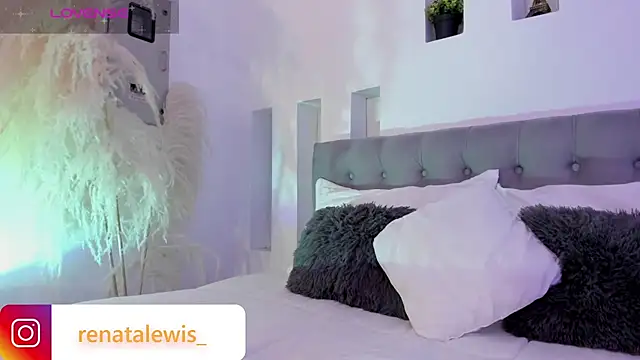renata_lewis webcam