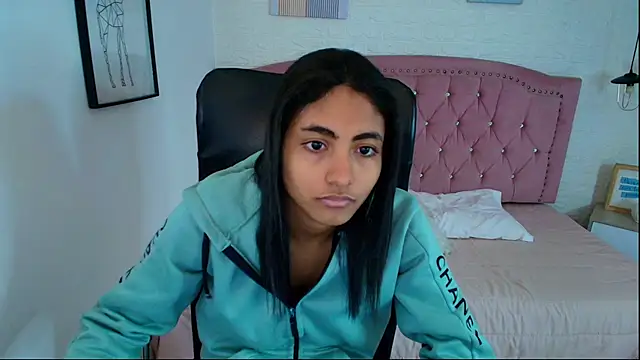 shaneelle webcam