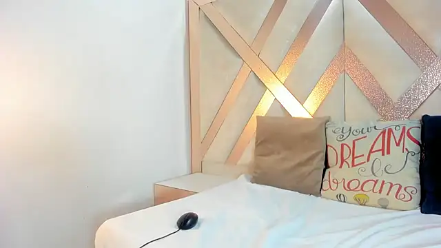 Cassandra_Armani webcam