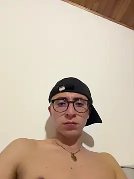 CamiRojas_boy webcam