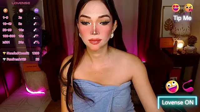 MouthWatering_Ayesha webcam