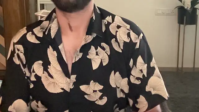 MakeMeAwareAah webcam