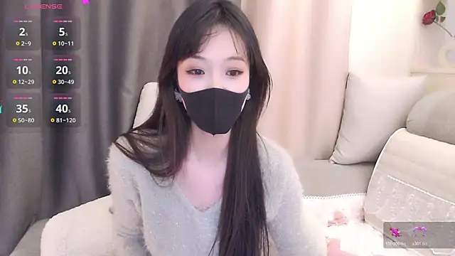 -M00nlIght-l0li- Live Webcam on Stripchat