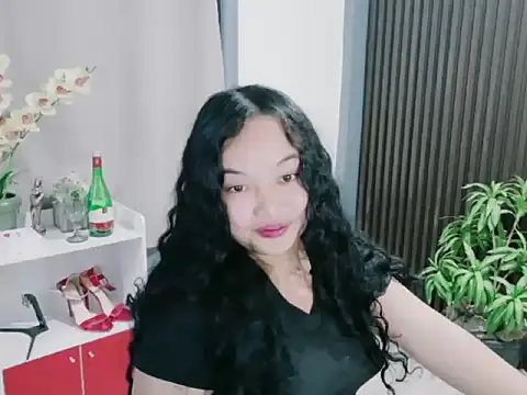 UrFavouriteCravings webcam