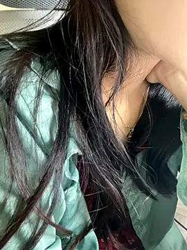 mina048 - Mina048's free webcam