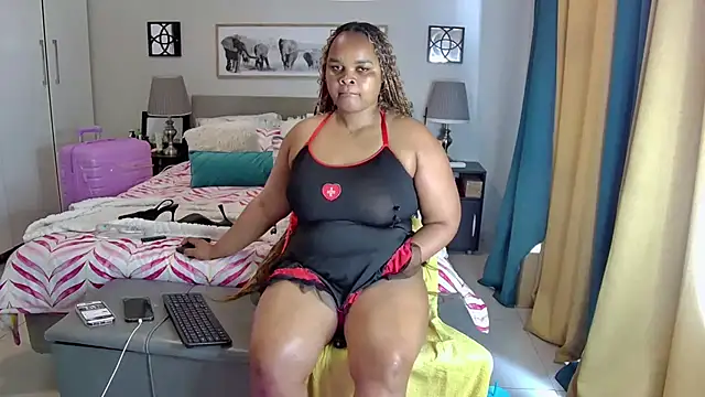 NaughtyKelly28 webcam