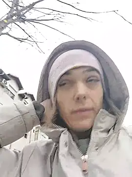 SheTheDeeevil webcam