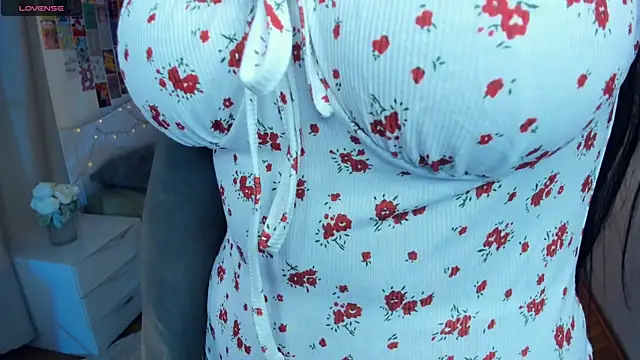 CharimgSabrina webcam