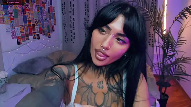 CharimgSabrina webcam