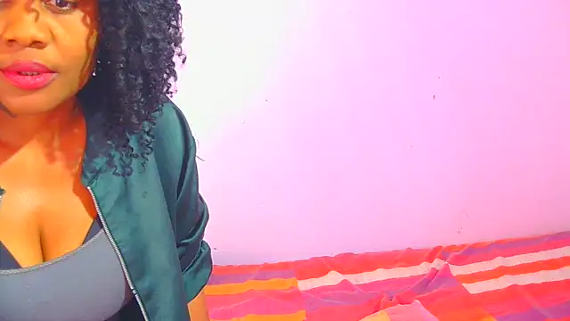 Augustine-Blooomxx webcam