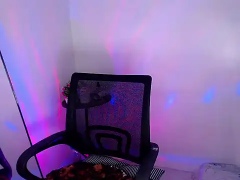 daretolovemee_18 webcam