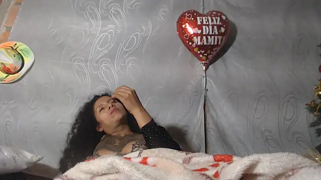 CataleyaRosee webcam