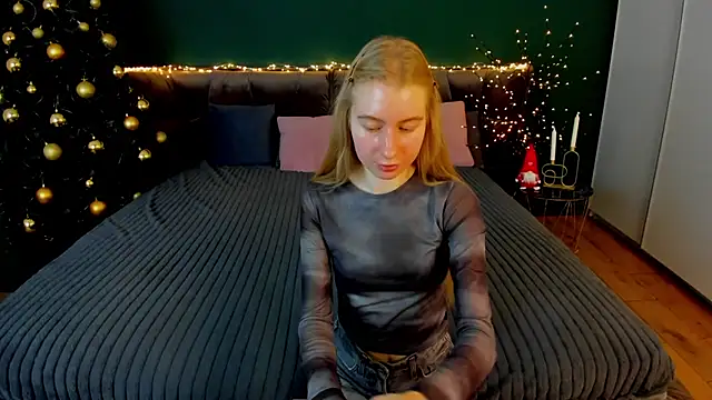 Alina_Blonde webcam
