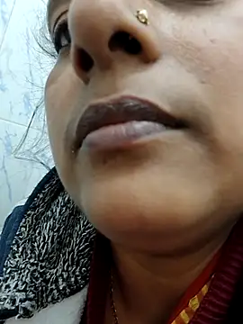 Webcam Model (Hot-Sana2)  is live.Free join now!