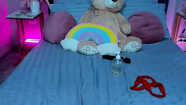 Curvy_Dynamite_ webcam