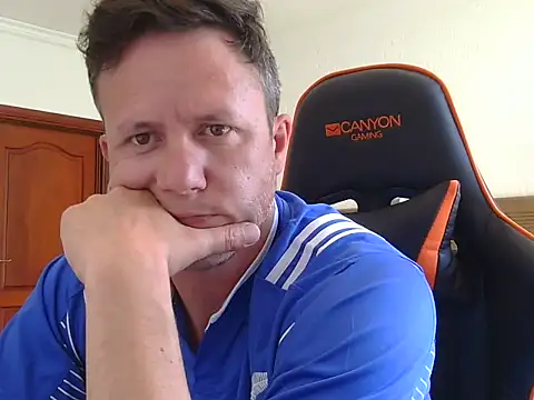 TroyDieselXXX webcam