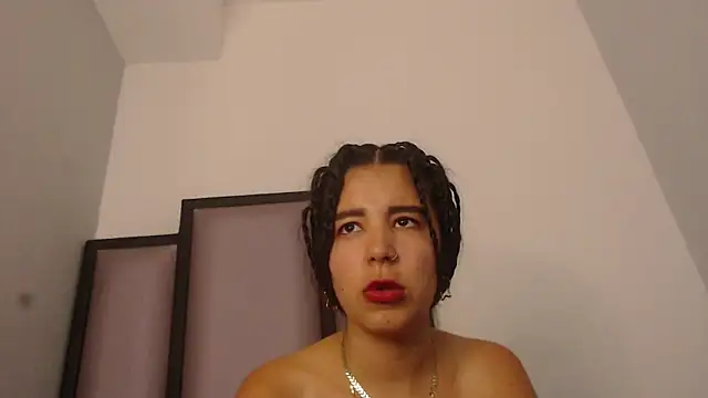 Lucy-23 webcam
