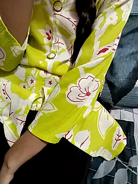 Amisha_Lovely webcam