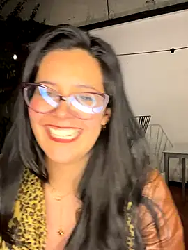 TAMARALEWISMD webcam