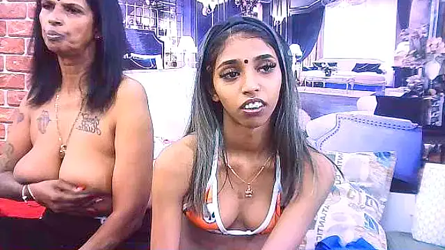 IndianSexySlender webcam