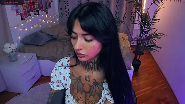 CharimgSabrina webcam