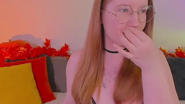 Tori_the_witch webcam