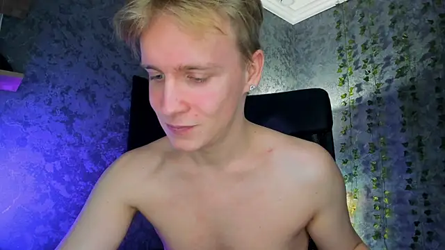 AlexxSweet webcam