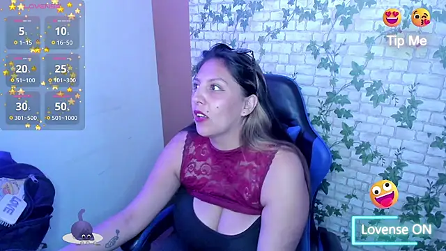 miaboobs__ - MIABOOBS__'s free webcam