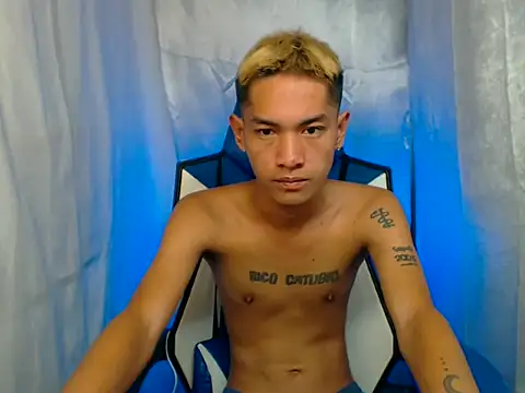 riks_tyler - Riks_tyler's free webcam