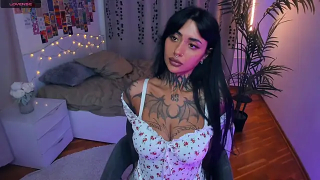 CharimgSabrina webcam