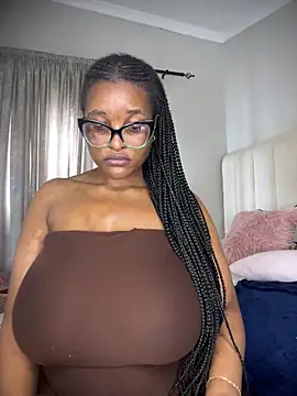 Bustygoddess32 webcam