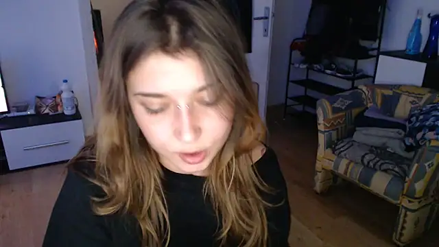 aliens4twenty - Aliens4twenty's free webcam