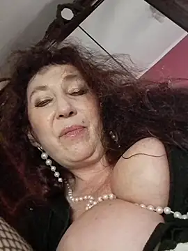 GypsyEsmeralda webcam