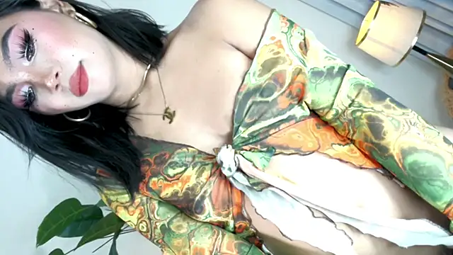 ObsessedmiyaX_moore webcam