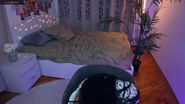 CharimgSabrina webcam